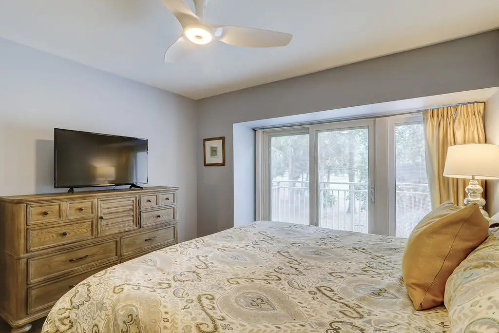 Stunning Sea Pines getaway close to the beach & golf - newly renovated