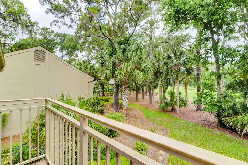 Stunning Sea Pines getaway close to the beach & golf - newly renovated