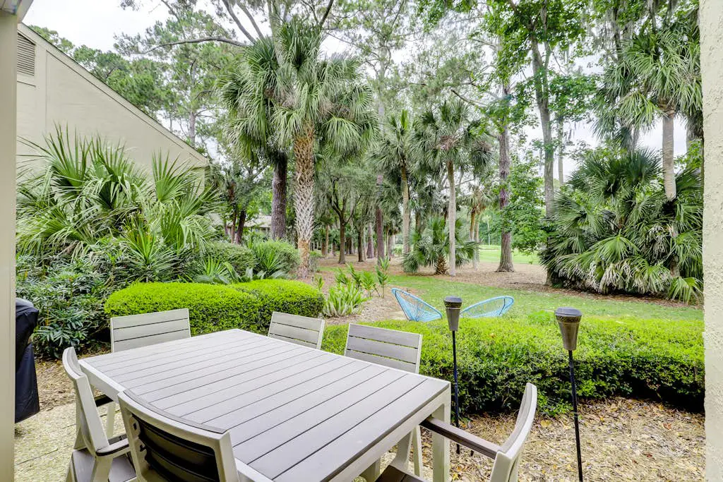 Stunning Sea Pines getaway close to the beach & golf - newly renovated
