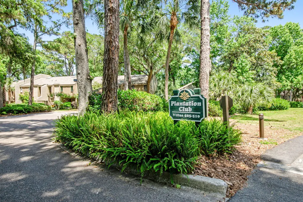Stunning Sea Pines getaway close to the beach & golf - newly renovated