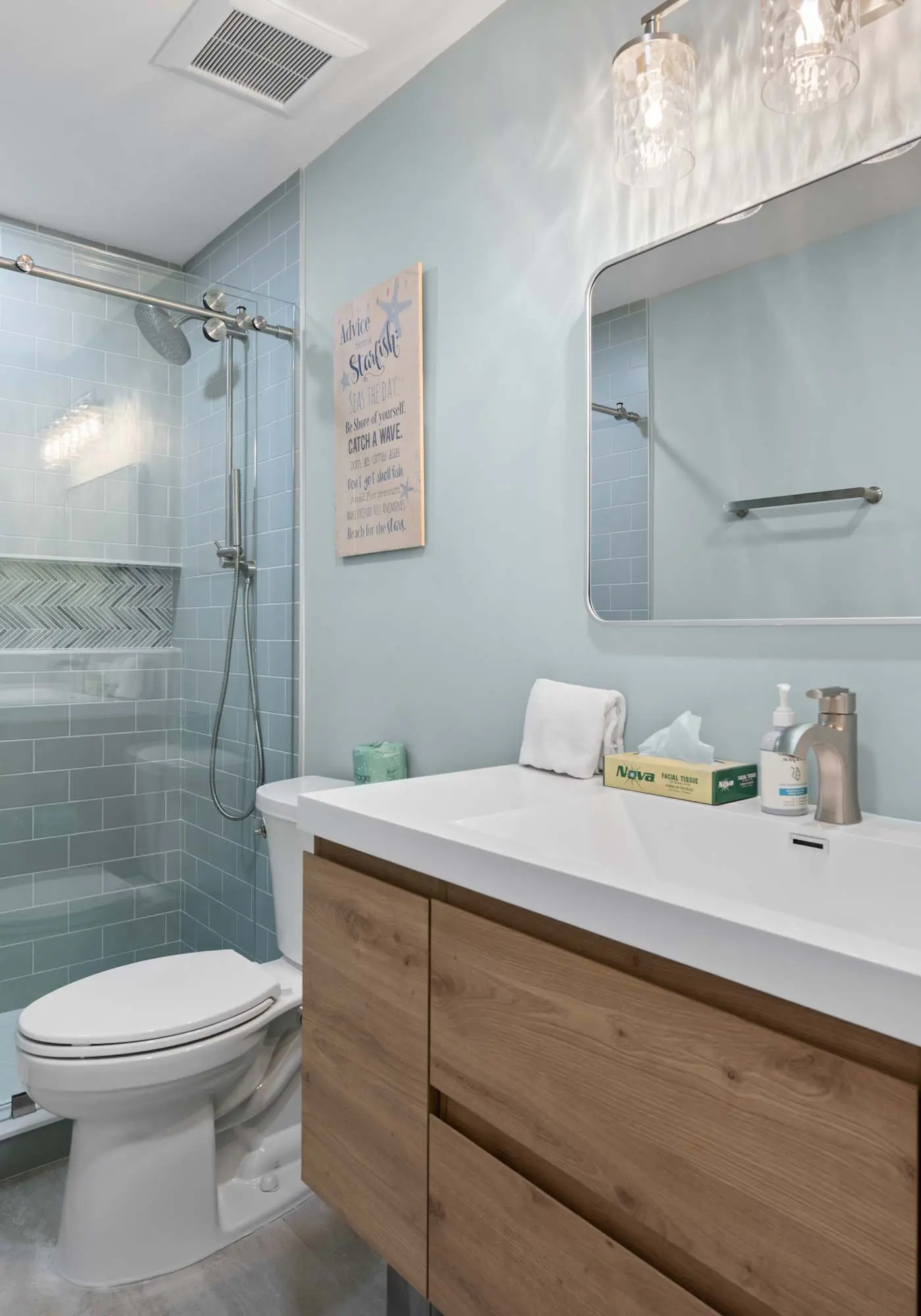 Family-friendly condo w/ a furnished deck & shared pools - near golf & shops