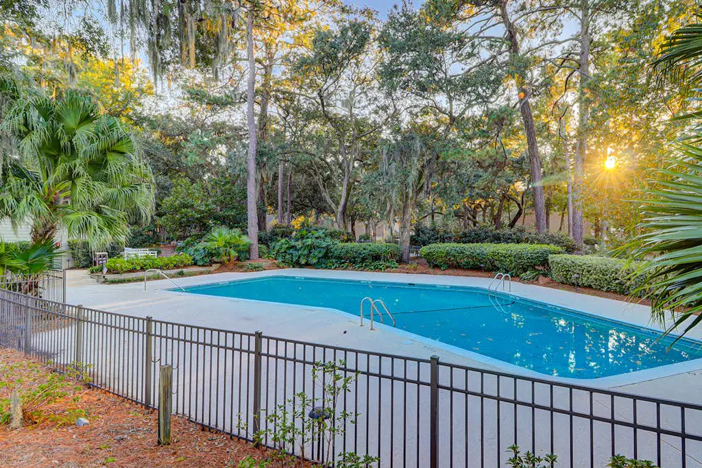 Dog-friendly villa w/ lagoon views & an updated interior - near beach & pools