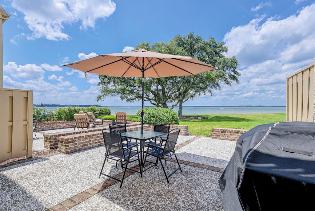 Schooner Court 705