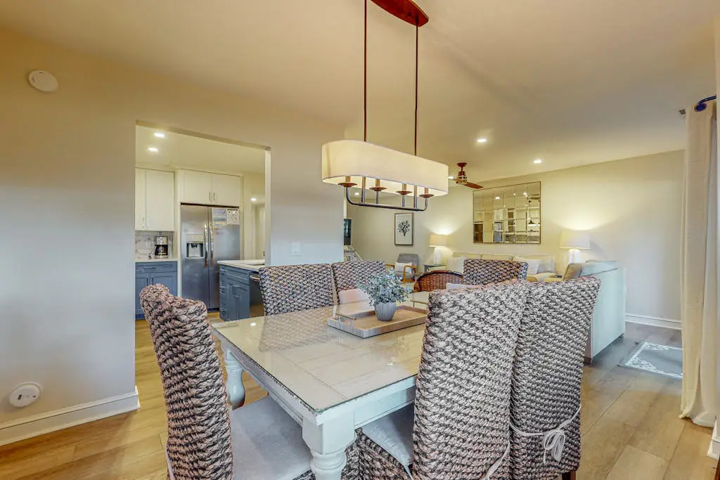 Beautiful Home On George Fazio Golf Course Close to the Beach