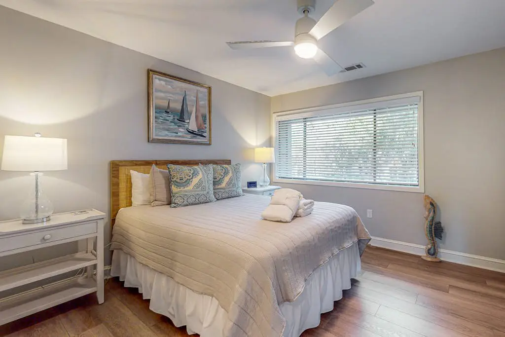 Beautiful Home On George Fazio Golf Course Close to the Beach
