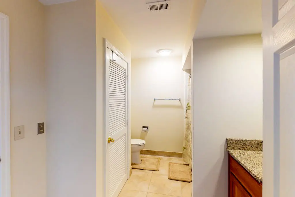 Charming, family-friendly condo w/ private deck - close to golf & the beach