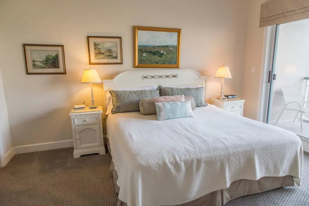 Beach dream w/ balcony view & shared pool - steps from the beach