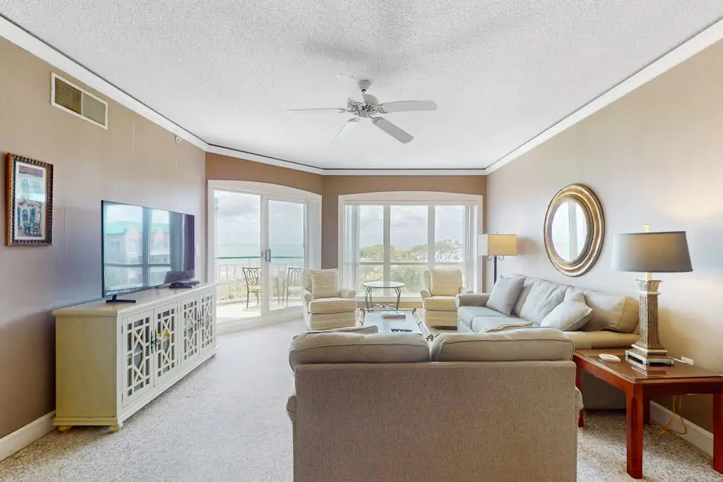 Island getaway by the ocean w/ balcony view & shared pool - beach access