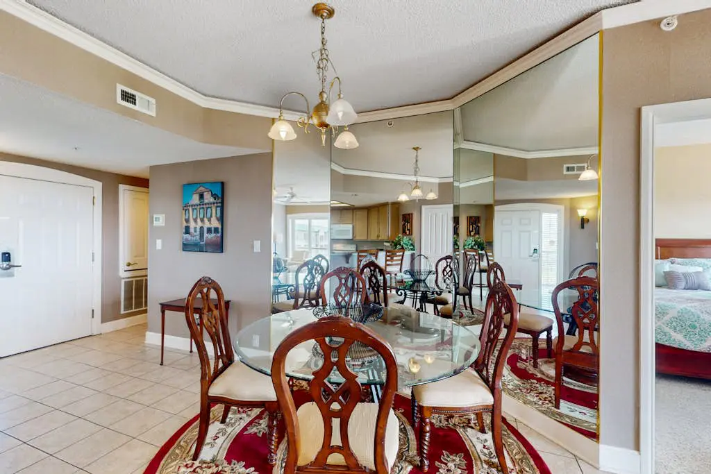 Island getaway by the ocean w/ balcony view & shared pool - beach access