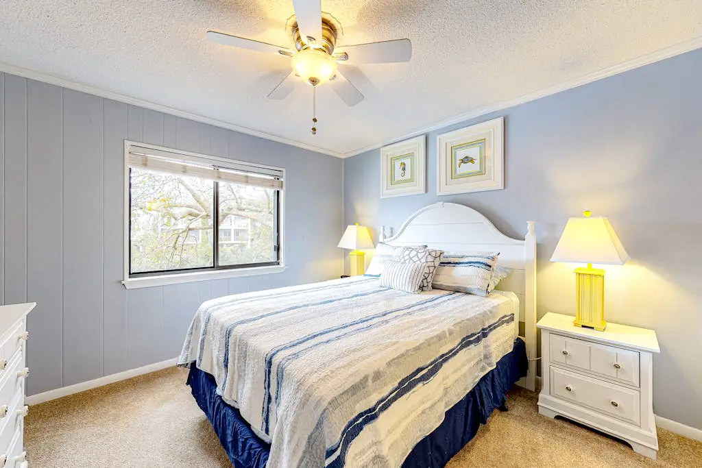 Casual Condo with Shared Outdoor Pool, High-Speed WiFi, and Wet Bar