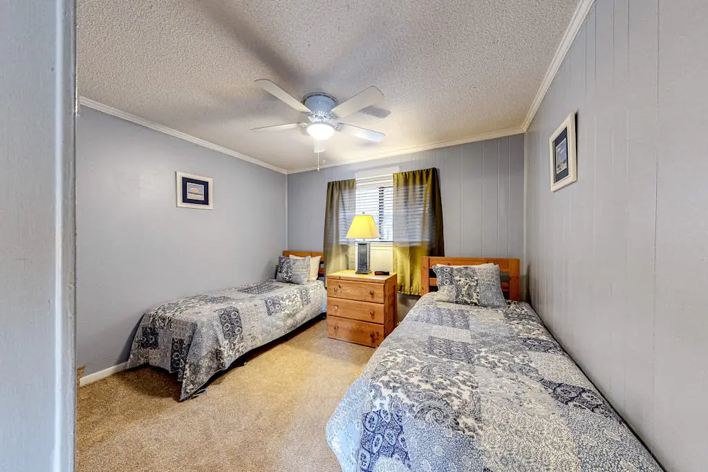 Casual Condo with Shared Outdoor Pool, High-Speed WiFi, and Wet Bar