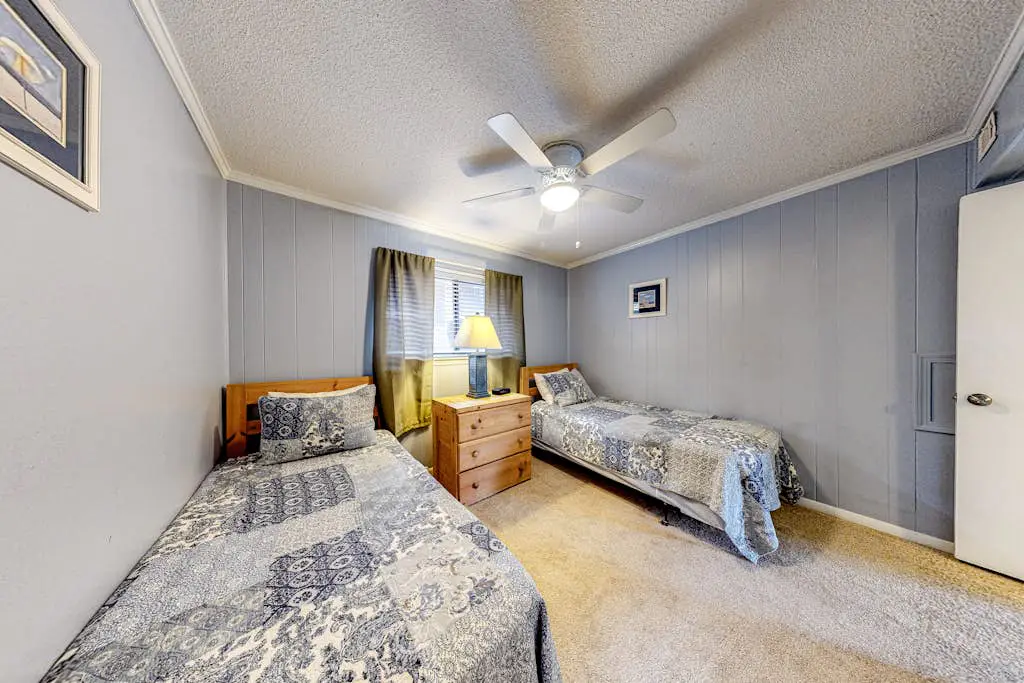 Casual Condo with Shared Outdoor Pool, High-Speed WiFi, and Wet Bar