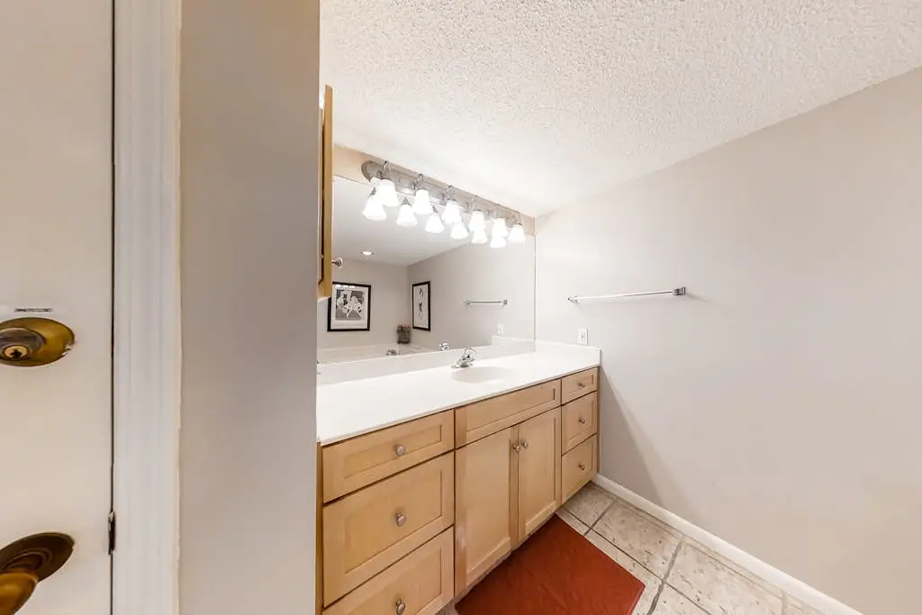 Family-friendly home w/ an ocean view + shared pool & hot tub - near the beach