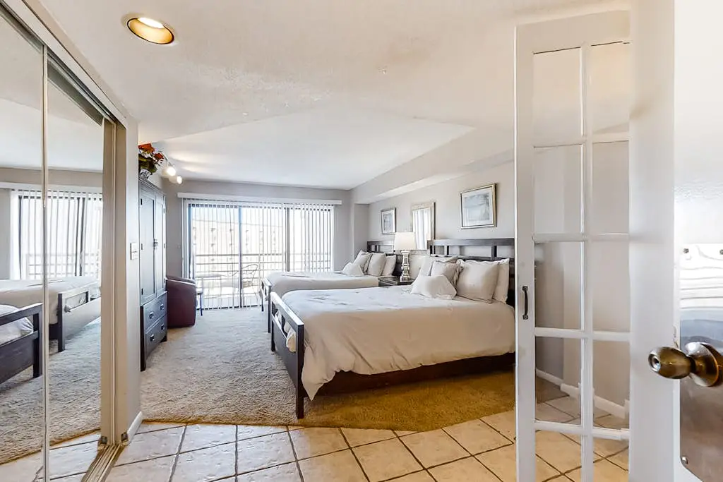 Family-friendly home w/ an ocean view + shared pool & hot tub - near the beach