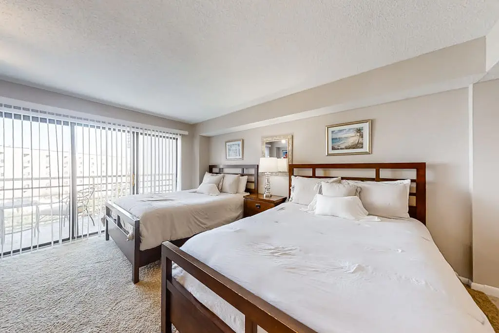 Family-friendly home w/ an ocean view + shared pool & hot tub - near the beach