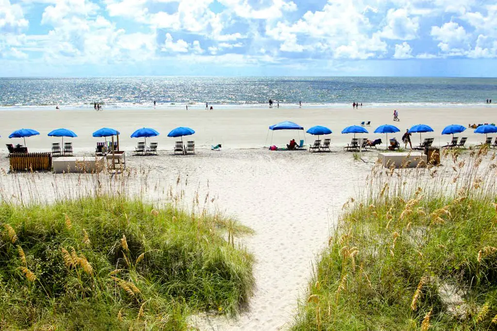 Family-friendly home w/ an ocean view + shared pool & hot tub - near the beach