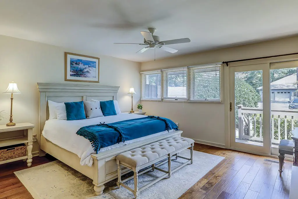 Charming 3 bedroom 3 1/2 bath home in beautiful Sea Pines.