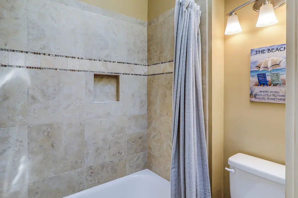 Charming 3 bedroom 3 1/2 bath home in beautiful Sea Pines.