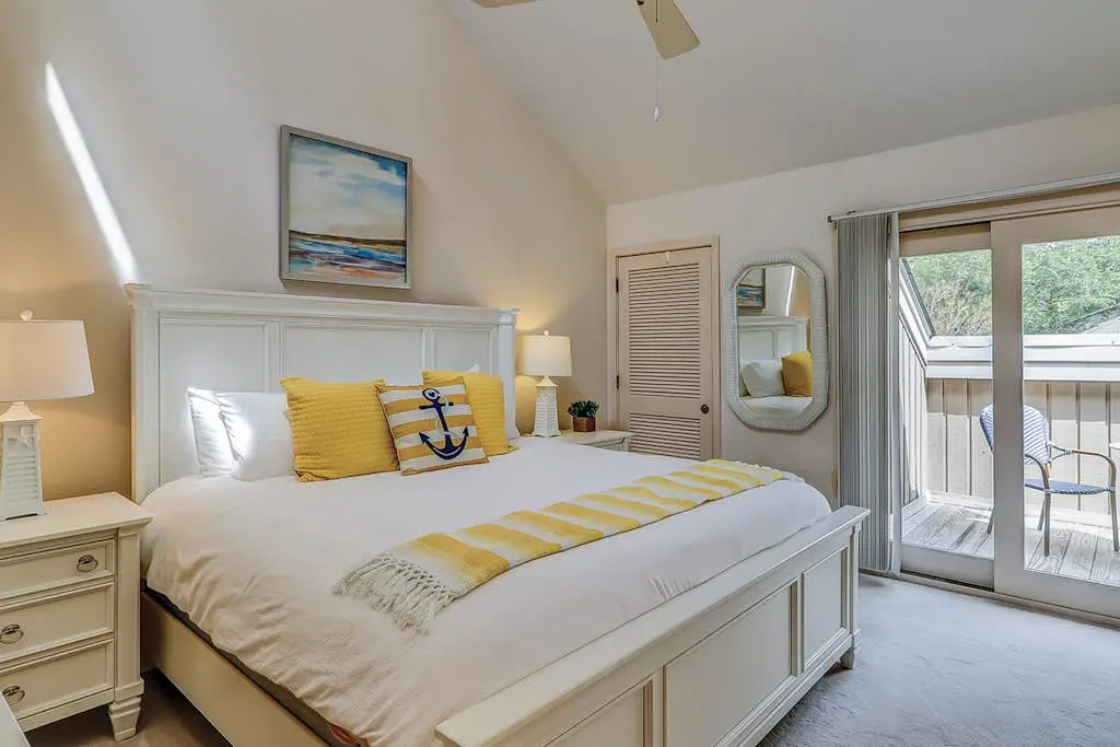 Charming 3 bedroom 3 1/2 bath home in beautiful Sea Pines.