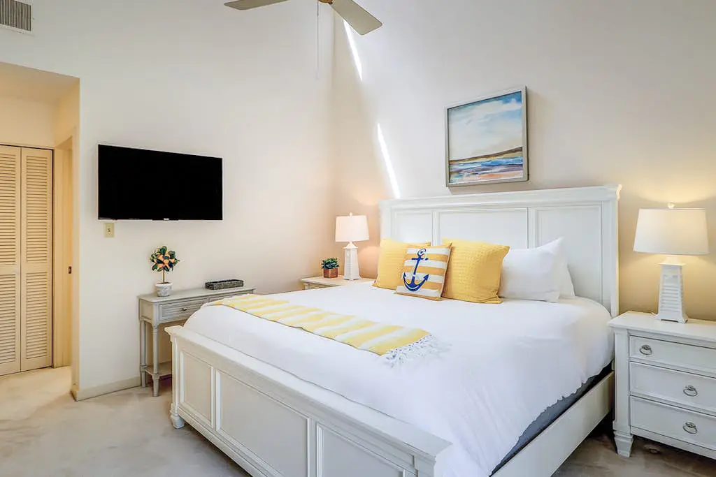 Charming 3 bedroom 3 1/2 bath home in beautiful Sea Pines.