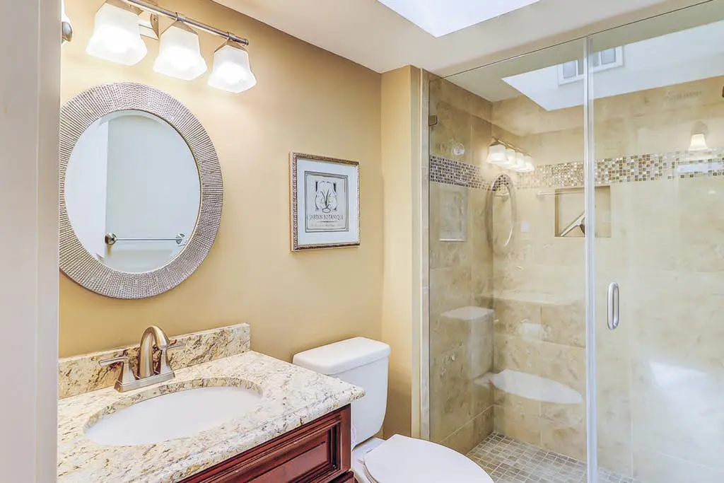 Charming 3 bedroom 3 1/2 bath home in beautiful Sea Pines.