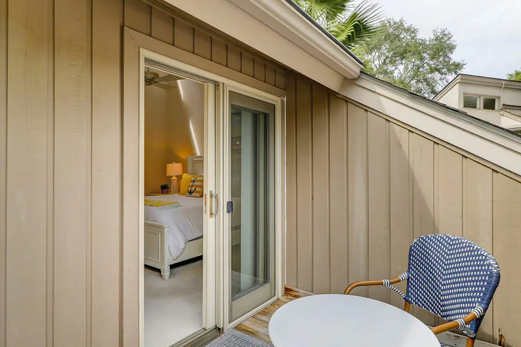 Charming 3 bedroom 3 1/2 bath home in beautiful Sea Pines.