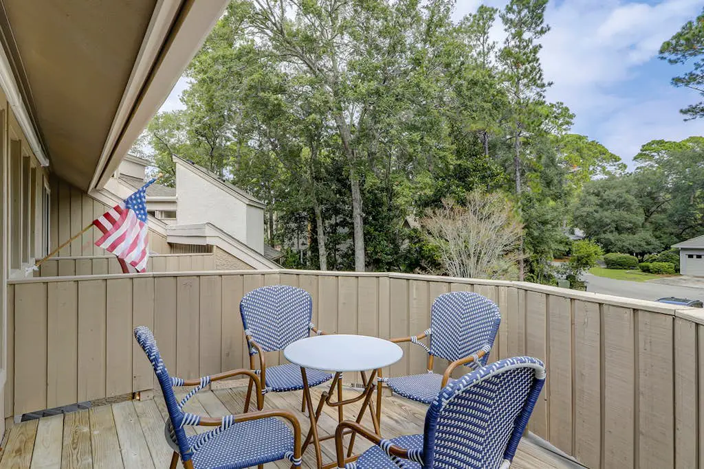 Charming 3 bedroom 3 1/2 bath home in beautiful Sea Pines.