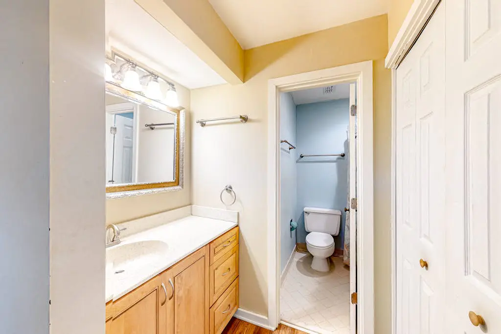 Lovely Condo with Shared Pool & Tennis Dogs Welcome