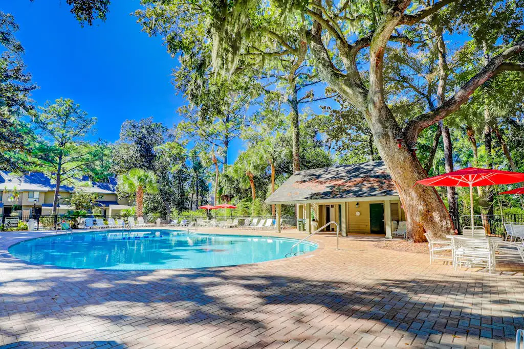 Lovely Condo with Shared Pool & Tennis Dogs Welcome