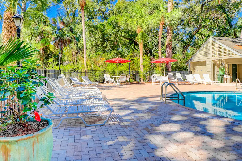 Lovely Condo with Shared Pool & Tennis Dogs Welcome