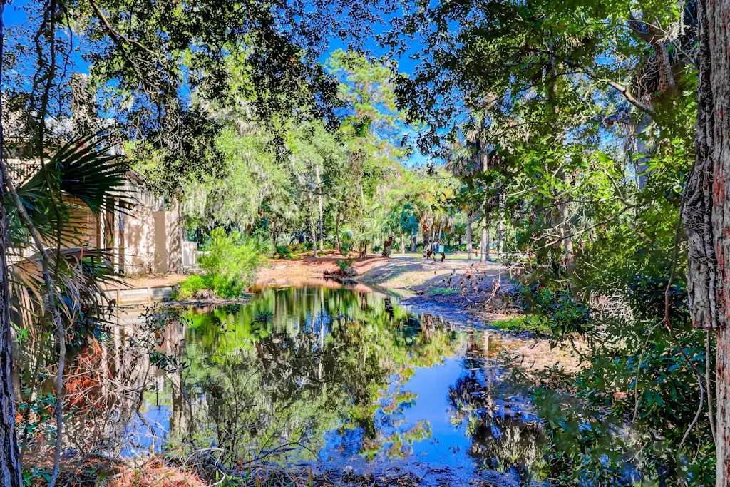 Lovely Condo with Shared Pool & Tennis Dogs Welcome