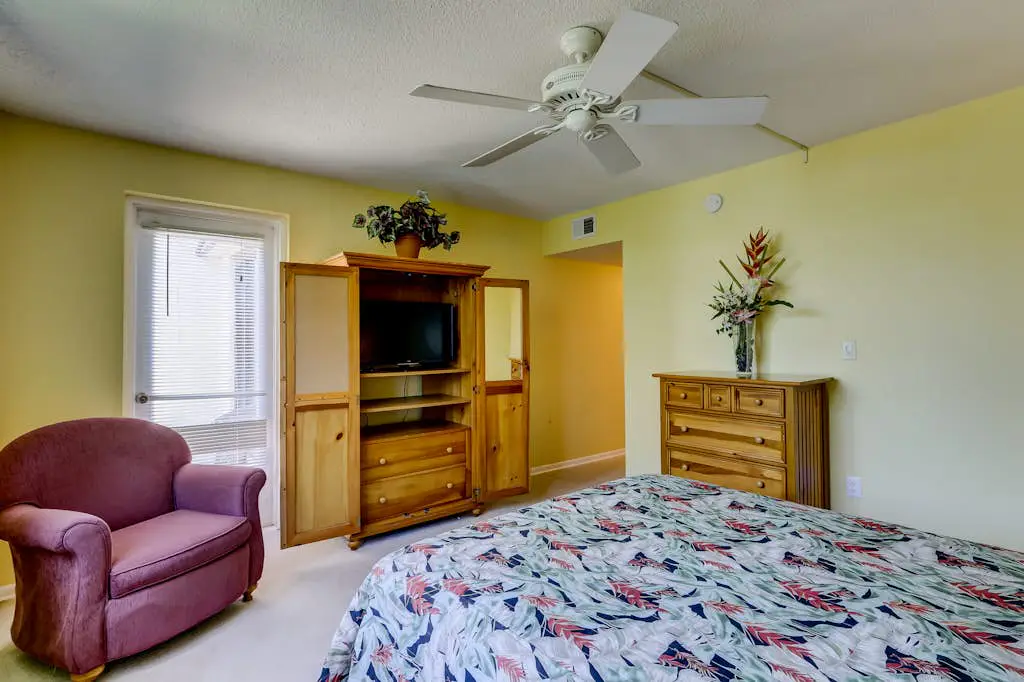 Stunning oceanview condo w/ a shared pool, hot tub, & tennis, plus beach access