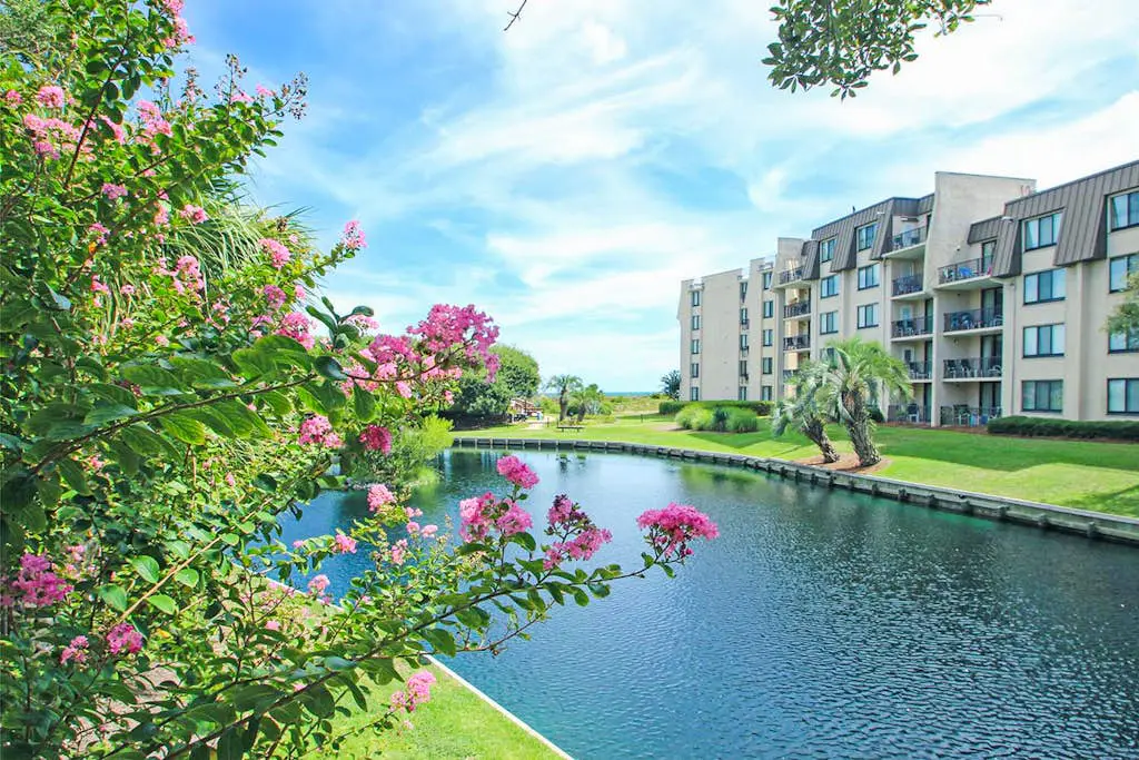 Stunning oceanview condo w/ a shared pool, hot tub, & tennis, plus beach access