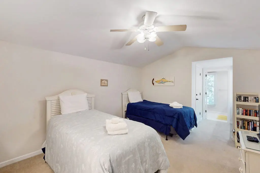Dog-friendly, golf-course adjacent townhouse w/ a wet bar, patio, & shared pool
