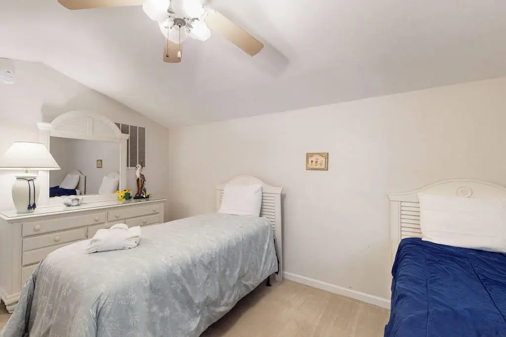 Dog-friendly, golf-course adjacent townhouse w/ a wet bar, patio, & shared pool