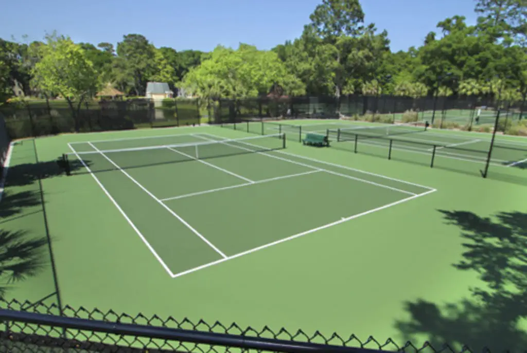 Dog-friendly, golf-course adjacent townhouse w/ a wet bar, patio, & shared pool