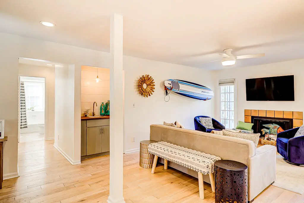 Relaxing Evian condo w/ patio, pool, tennis, pickleball, beach, golf, Dogs ok