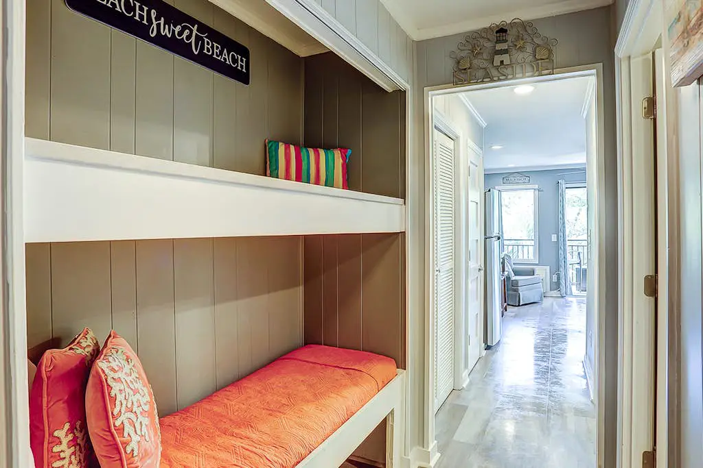 Stunning Newly Renovated Condo w/ Ocean View & Shared Pool - Close to the Beach