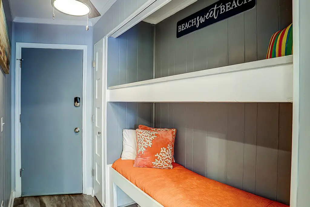 Stunning Newly Renovated Condo w/ Ocean View & Shared Pool - Close to the Beach
