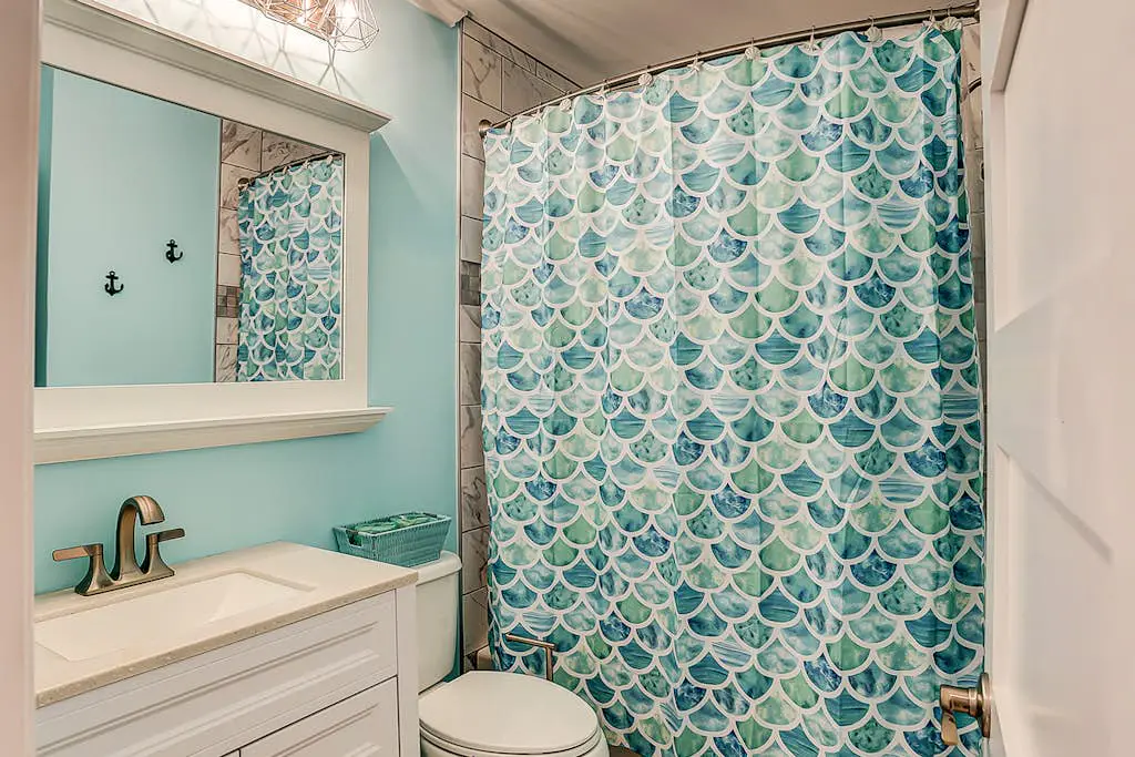 Stunning Newly Renovated Condo w/ Ocean View & Shared Pool - Close to the Beach