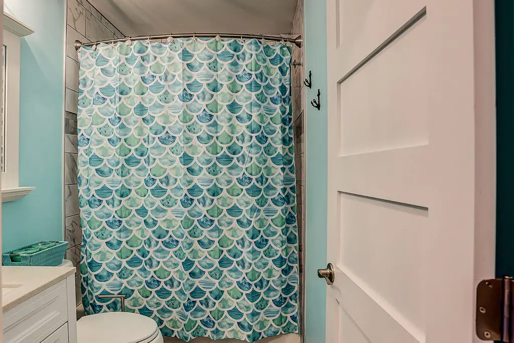 Stunning Newly Renovated Condo w/ Ocean View & Shared Pool - Close to the Beach