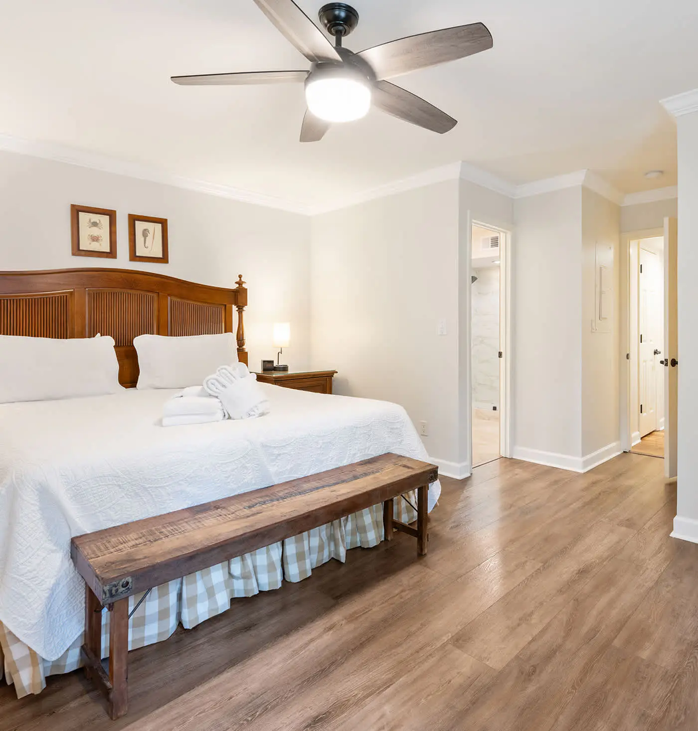 Dog friendly villa with shared pool, WiFi, private washer and dryer, and central AC