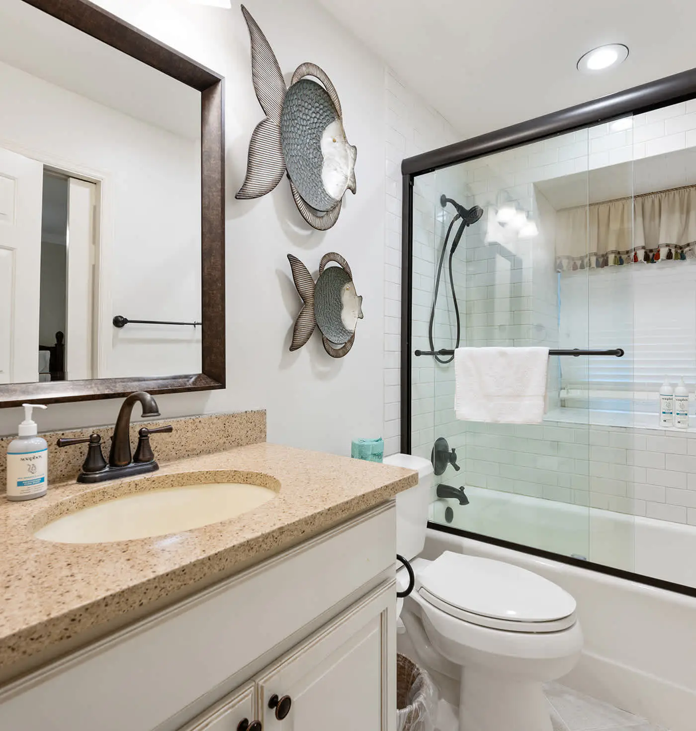 Dog friendly villa with shared pool, WiFi, private washer and dryer, and central AC