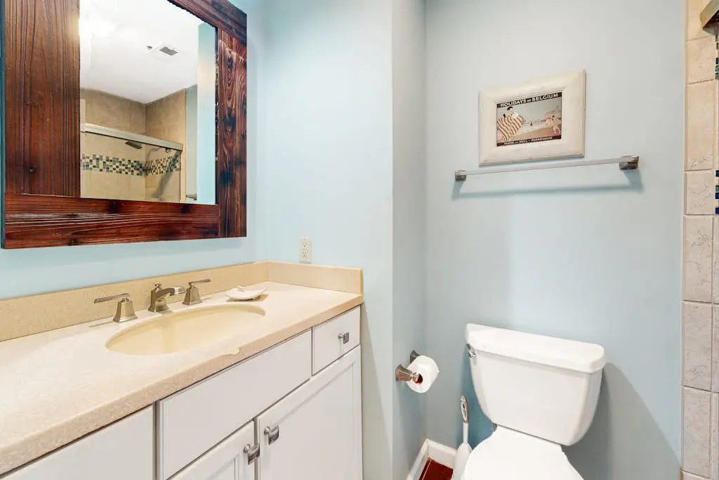 Bright & Beachy Dog Friendly Villa with Shared Pool