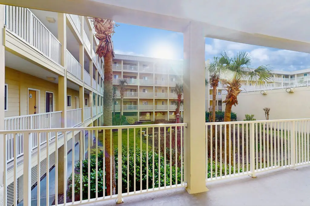 Beach-Themed Condo w/ Free WiFi, Central A/C, Shared Pool, & Tennis Courts