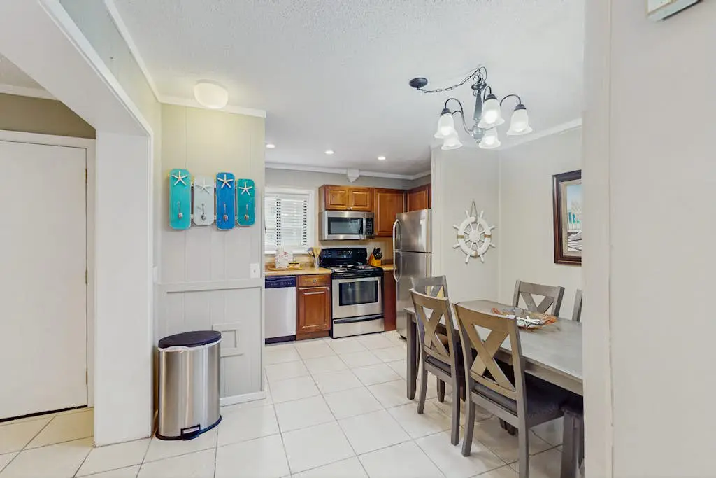 Beach-Themed Condo w/ Free WiFi, Central A/C, Shared Pool, & Tennis Courts