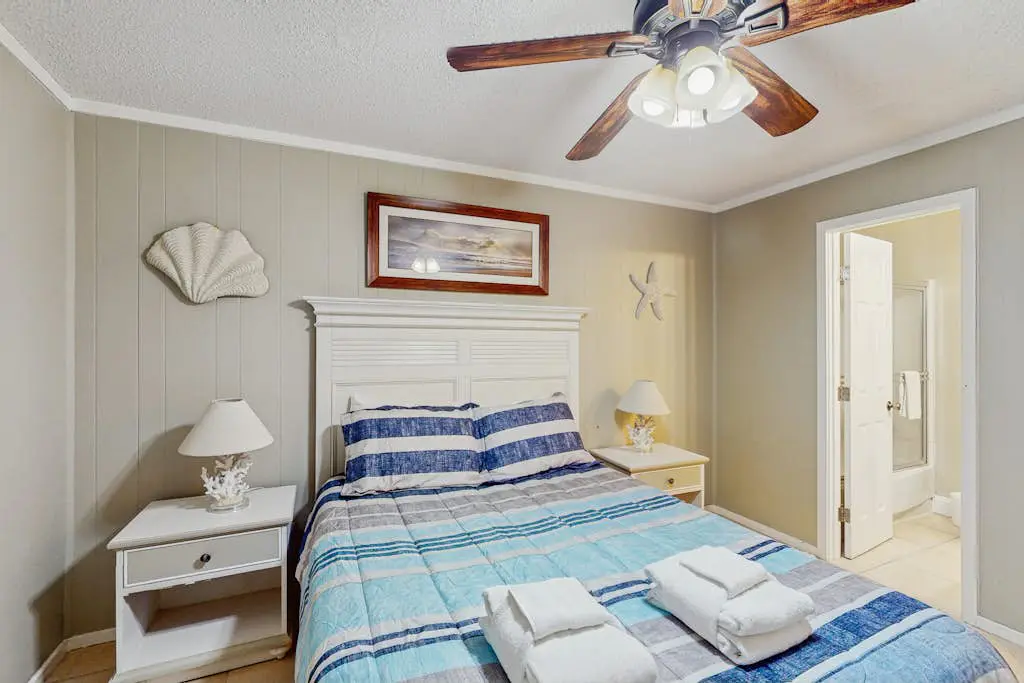 Beach-Themed Condo w/ Free WiFi, Central A/C, Shared Pool, & Tennis Courts
