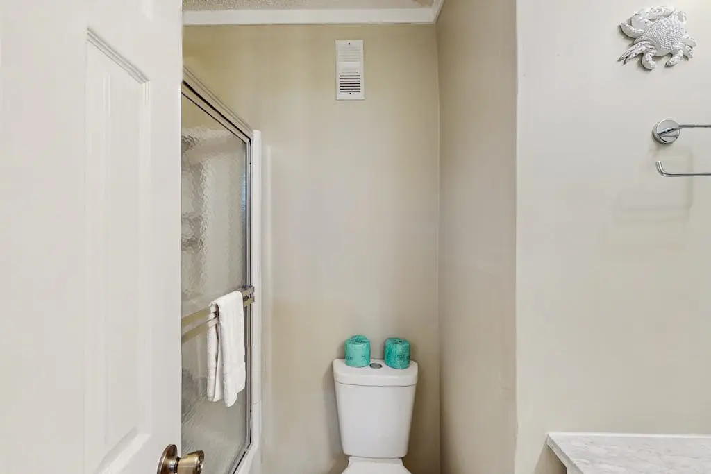 Beach-Themed Condo w/ Free WiFi, Central A/C, Shared Pool, & Tennis Courts
