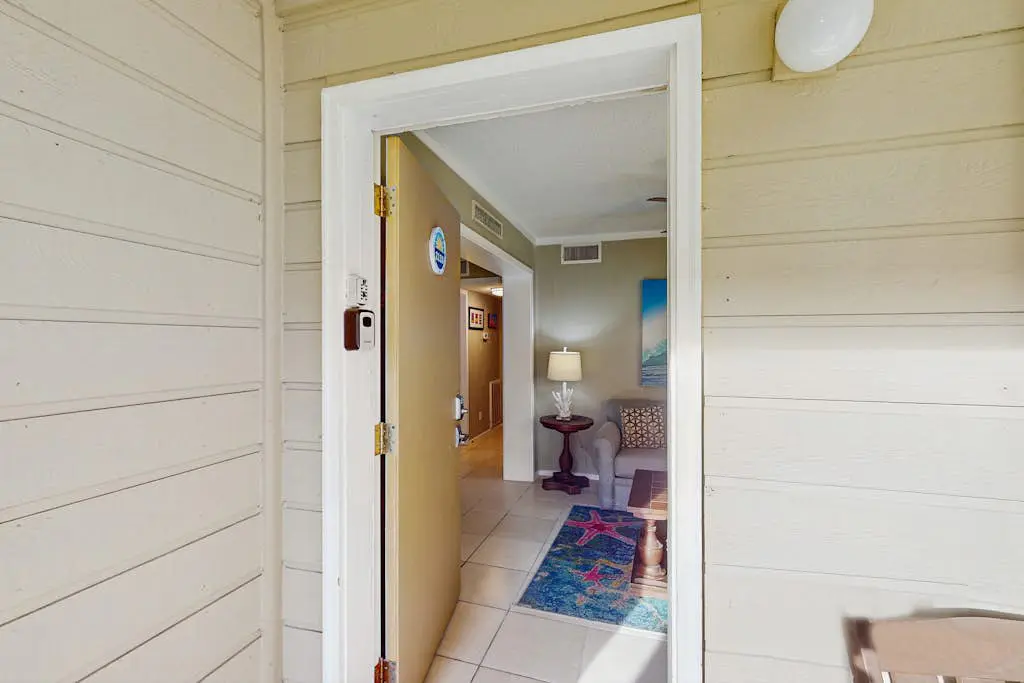 Beach-Themed Condo w/ Free WiFi, Central A/C, Shared Pool, & Tennis Courts