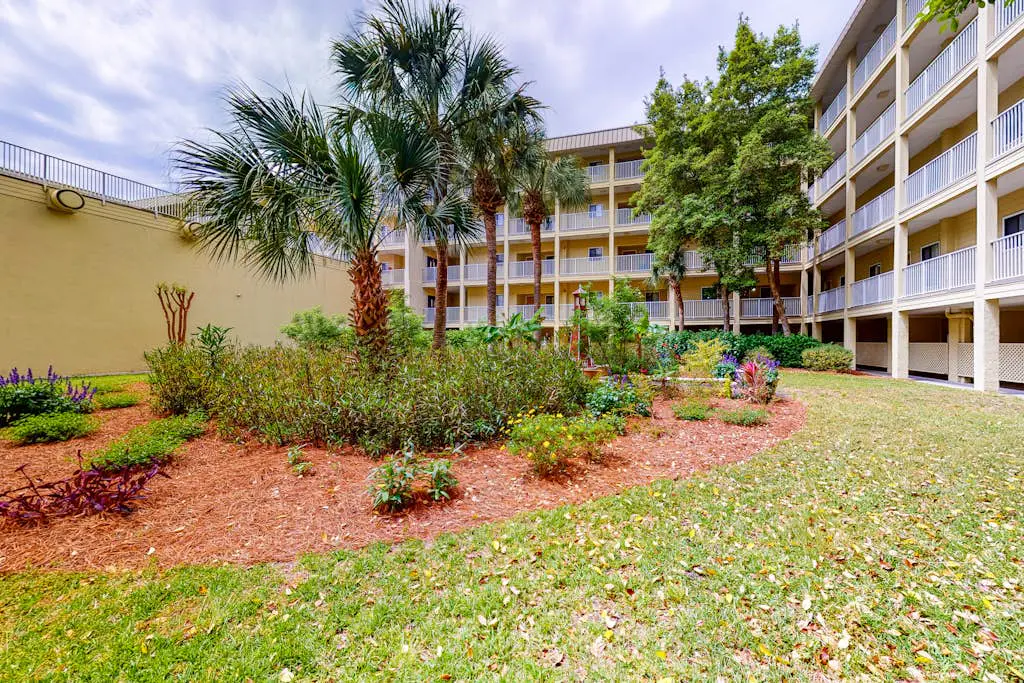 Beach-Themed Condo w/ Free WiFi, Central A/C, Shared Pool, & Tennis Courts